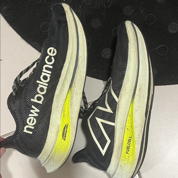 New Balance FuelCell - Picture 2 of 5